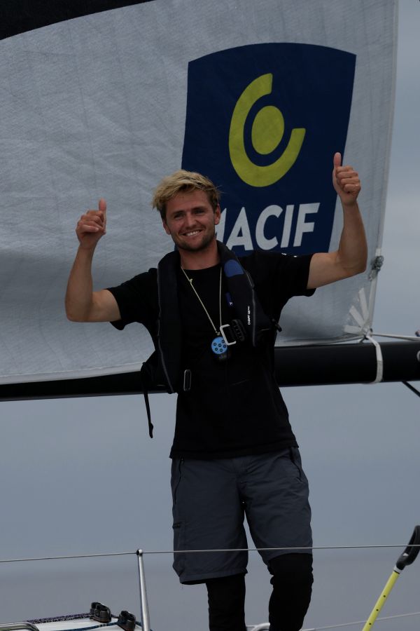 Solitaire du Figaro. Loïs Berrehar, vainqueur de la première étape devant Basile Bourgnon !
