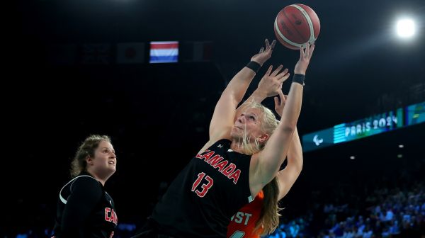 Basketball en fauteuil roulant : les Canadiennes joueront pour le bronze