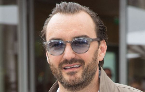"Interminable", Cyril Lignac publie de rares photos de son fils Léo et de sa femme Déborah
