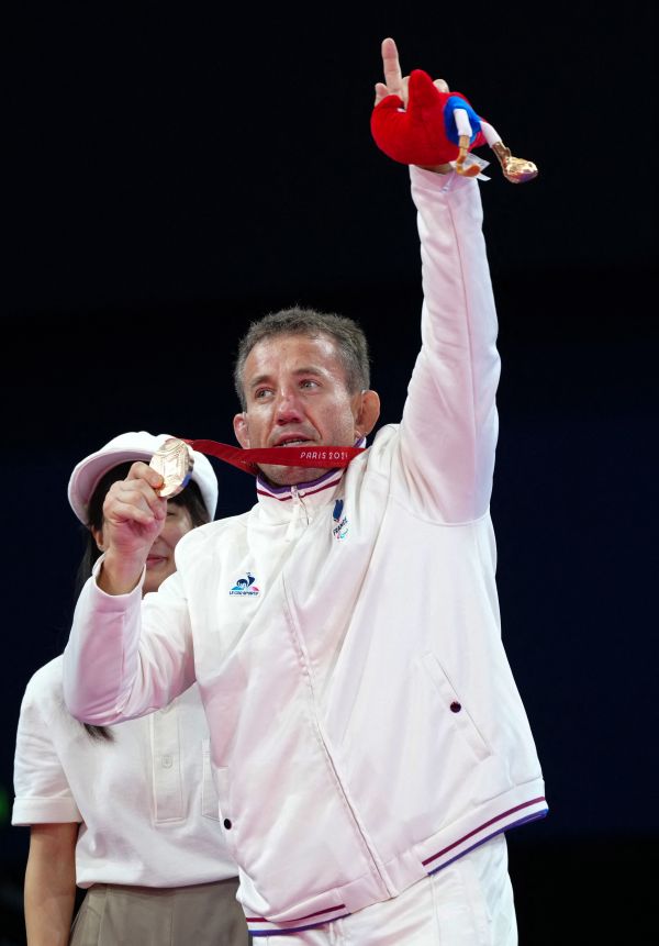 Jeux paralympiques : Cyril Jonard, non-voyant et sourd, conquiert le bronze à 48 ans