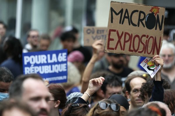 Dans la rue, un peuple de gauche révolté par la nomination de Barnier