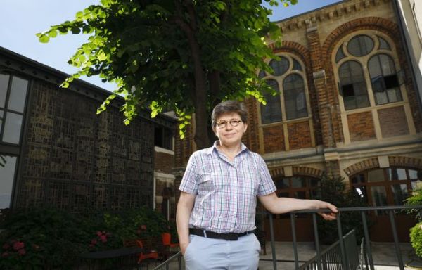 L'abbé Pierre accusé d'agressions sexuelles : « Effroi », « dégoût »... La sœur Véronique Margron exprime sa « colère »