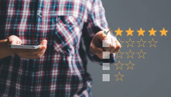 5 formats engageants de sondage sur WhatsApp pour community managers