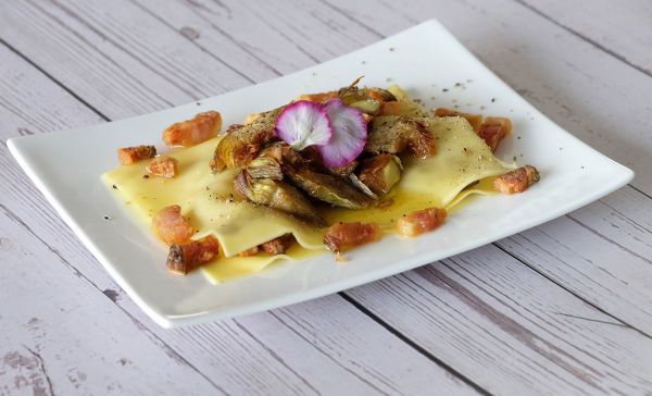 Lasagnes aux artichauts grillés "à la romaine" et lard guanciale