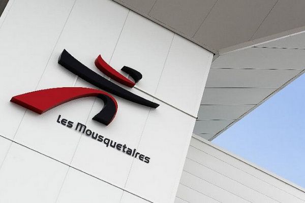 Le groupement des Mousquetaires rachète 81 supermarchés Colruyt en France