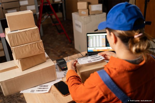 Job saisonnier : les entreprises misent sur les saisonniers estivaux #LaPoste #JobSaisonnier