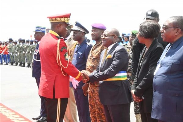 Centrafrique: à Bangui, le complexe transfert de dépouilles enterrées le long dune artère en travaux (RFI)