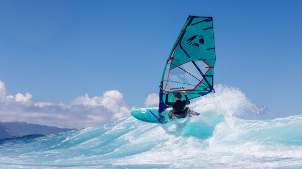 5 critères incontournables pour choisir votre voile de windsurf