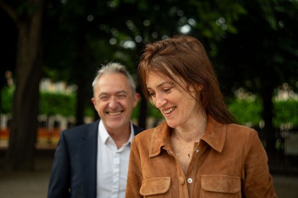 [EXCLU] Vidéo : Constance Amiot – Devant Nous