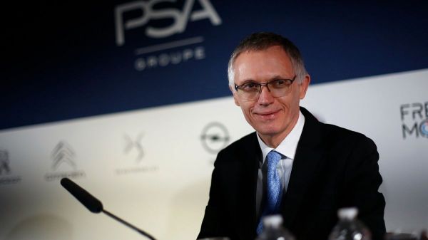Stellantis : un "parachute doré" de 35 millions d'euros pour Carlos Tavares