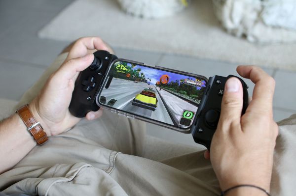 Test Razer Kishi V3 : la manette qui transforme ton smartphone en vraie console portable