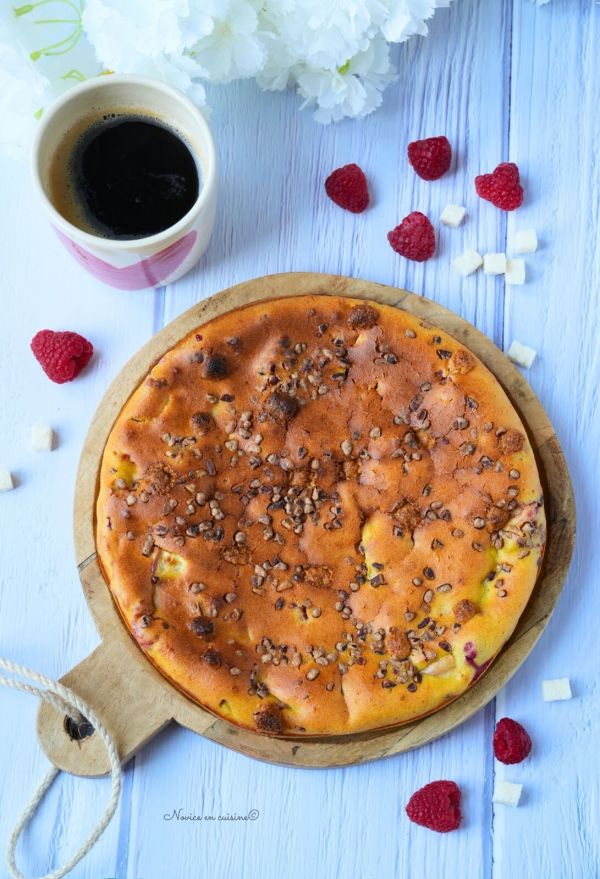 Gâteau pêches/framboises/noix de coco et noix de pécan caramélisées
