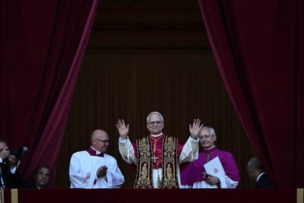 «Jamais plus la guerre!» Lexhortation à la paix de Léon XIV (Autre presse)