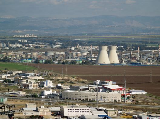 Frappe iranienne sur Haïfa : les raffineries de Bazaan partiellement touchées, l'industrie pétrochimique sous tension