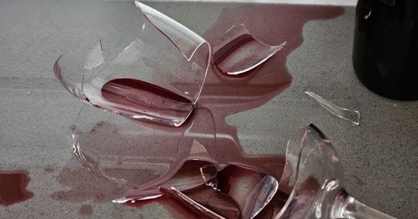 Rappel de bouteilles de vin rouge à cause de la présence de morceaux de verre à l'intérieur