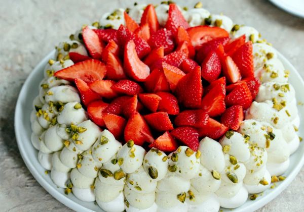Gâteau glacé fraise pistache