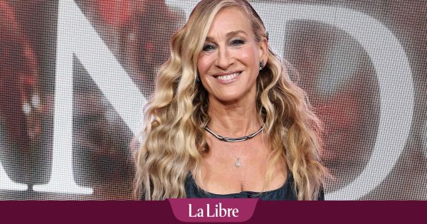 Cette robe culte, portée dans la série Sex and The City, avait été au cœur d'une polémique: elle fait à présent son retour sur le devant de la scène