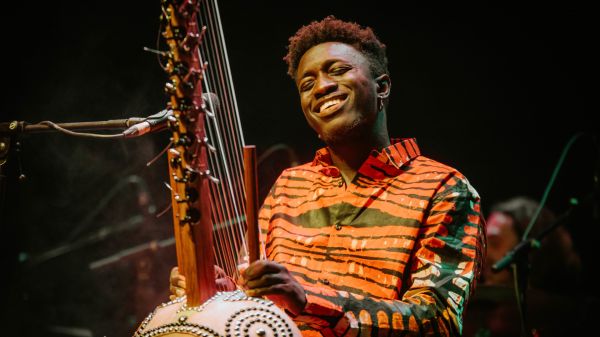 Momi Maïga, la kora entre racines casamançaises et horizons ibériques