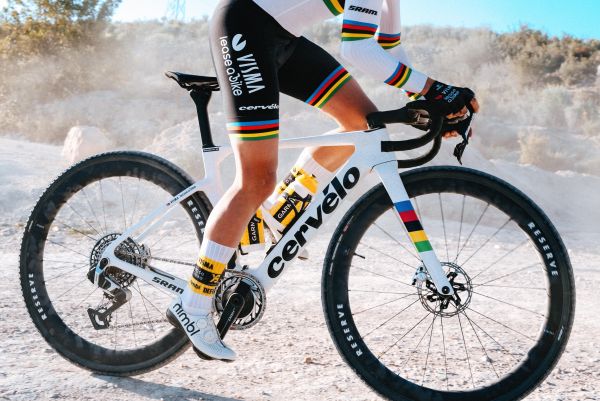 Orbea Terra Gravel Bike First Ride Review: Plus de capacité sans sacrifier la polyvalence et la vitesse