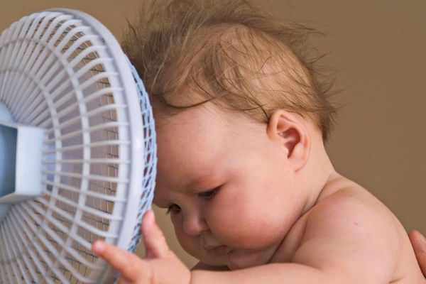 Il faisait 34°C dans leur appartement : ce couple a trouvé une méthode surprenante pour rafraîchir la chambre des enfants