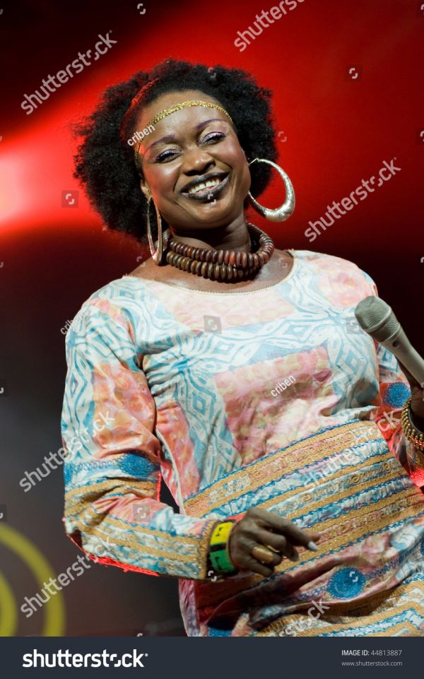 Fête de la Musique 2025 : Oumou Sagaré fait vibrer la Seine-Saint-Denis