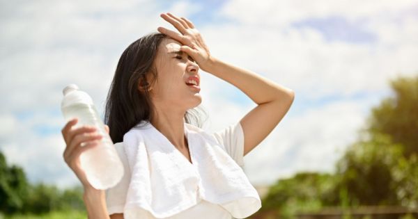 Canicule : quelles couleurs de vêtements porter pour combattre la chaleur ?