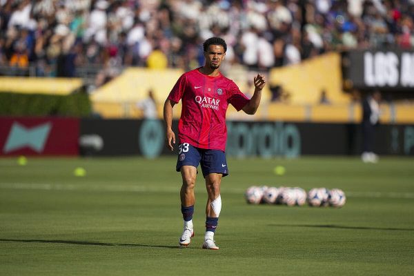Arsenal attaque le PSG pour Zaïre-Emery