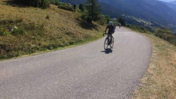 Un cycliste gravement blessé après une chute dans les Alpes-de-Haute-Provence