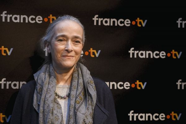 France Télévisions : jusqu'où va l'ambition de Delphine Ernotte, la costkilleuse qui a gardé son costard Orange ?