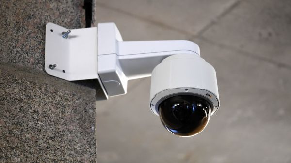 Au Royaume-Uni, une femme accusée à tort de vol par une IA