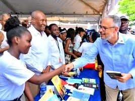 HaÃ¯ti - Culture : Le Premier Ministre Ã  la  31e Ã©dition de Livres en folie