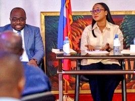 HaÃ¯ti - Politique : La Ministre du MHAVE rencontre la diaspora du Suriname