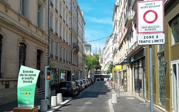 À Lyon, les voitures ne sont plus les bienvenues en Presqu'île, la ZTL entre en vigueur ce samedi