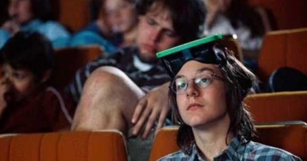 Qu'est devenu Arthur Mazet, l'interprète de l'ado qui posait tout le temps des questions dans le film Nos jours heureux ?