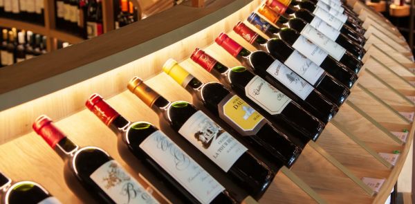 Vins de Bordeaux : qui fixe les prix ?