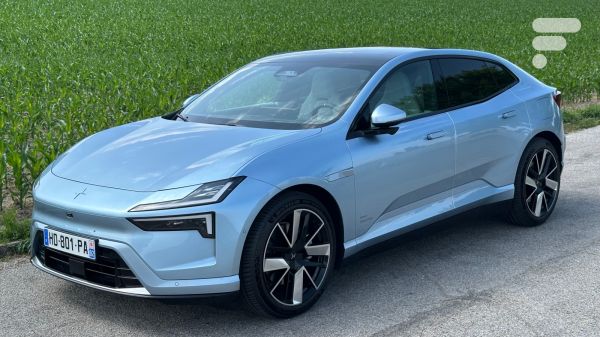 On a essayé la Polestar 4 électrique qui fait l'impasse sur un élément central d'une voiture
