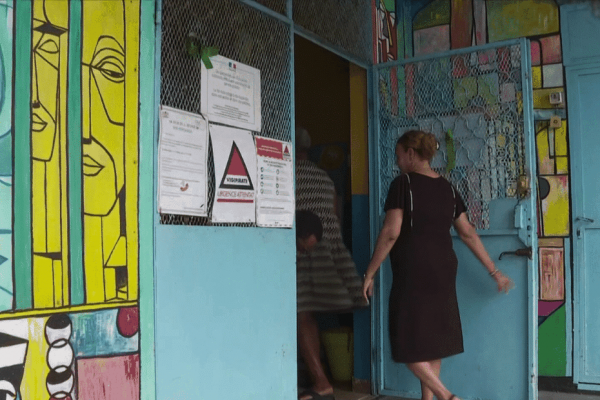 Cayenne : une élève de CM2 se suicide, l'école sous le choc