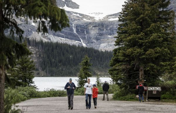 Parcs Canada n'aurait pas pu prévoir l'éboulement de Banff, selon des géologues