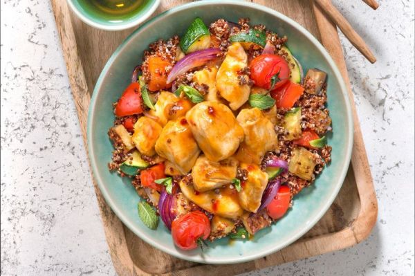Poulet aigre douce au quinoa rouge et légumes d'été