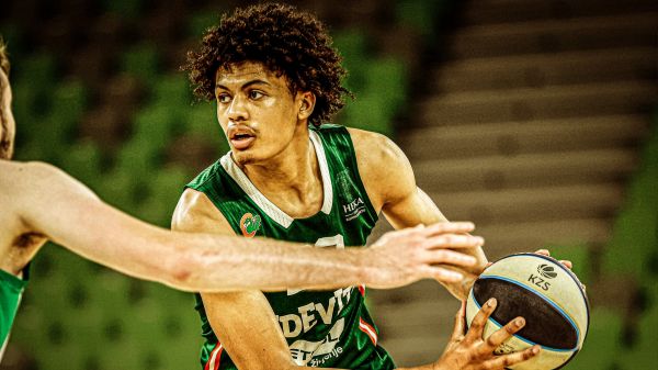Draft NBA 2025: d'une première licence de basket aux portes de la Ligue en moins de 4 ans... Tout savoir sur le profil de Joan Beringer
