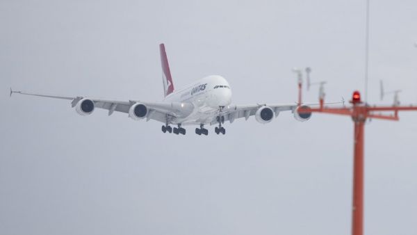 Un pilote stagiaire s'évanouit au moment de l'atterrissage : deux collègues freinent en urgence l'avion jusqu'à la porte d'embarquement