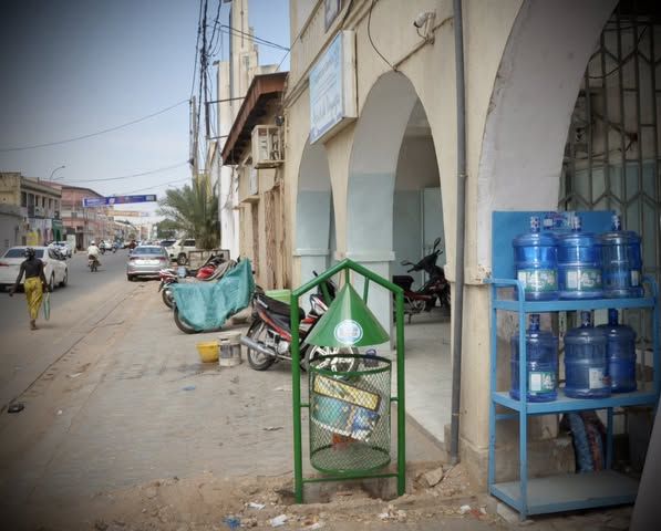 N'Djamena : Les premiers bacs à ordures sont installés dans la capitale