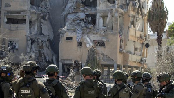 DIRECT. Guerre Israël-Iran : Avec ses frappes, Israël affirme "avoir retardé de deux ou trois ans" l'Iran à avoir une bombe nucléaire