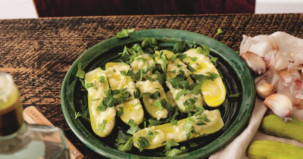 Courgettes à la crème d'ail, riste d'aubergines et carpaccio de brugnons : trois recettes pour célébrer l'arrivée de l'été