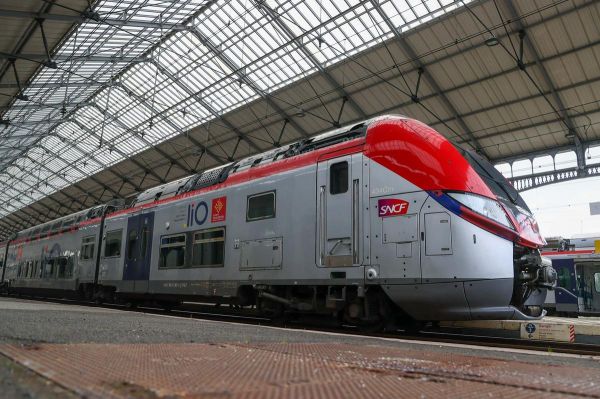Une ligne de train rouvre dans les Pyrénées : un exemple à suivre pour celle entre Bedous et Canfranc ?