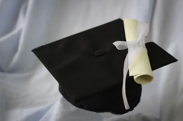 Le paradoxe des "diplômés-chômeurs"