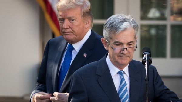 "Gentil et neutre ne fonctionnent pas": Donald Trump songe de nouveau à "virer" le patron de la Fed