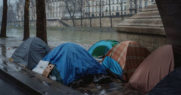 Vis-à-vis des personnes migrantes, «l'Etat produit du sans-abrisme, qu'il ne reconnaît pas comme tel»