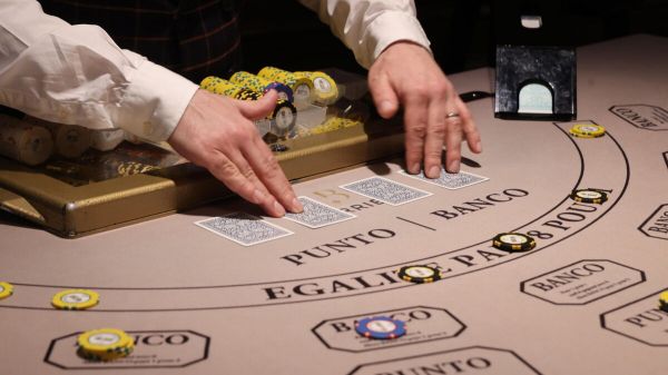 Paris : deux hommes interpellés après l'agression d'un couple ciblé à la sortie du cercle de jeux Barrière