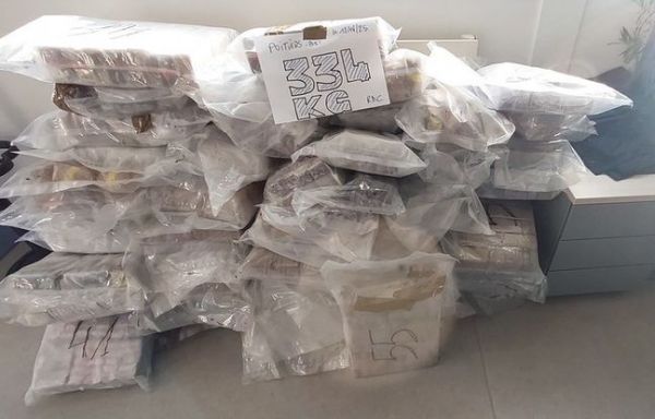 Autoroute A10 : 330 kg de cannabis et 112 kg de cocaïne saisis dans deux camions en quarante-huit heures